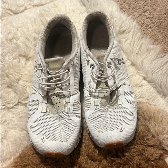 On Running Women's Black Athletic Shoes - Picture 1 of 5